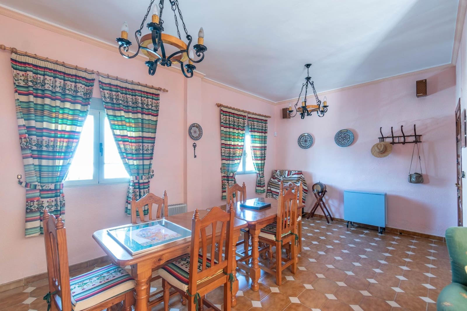 5 sovrum Semi-fristående Villa till salu i Jun med garage - 249 000 € (Ref: 9675010)