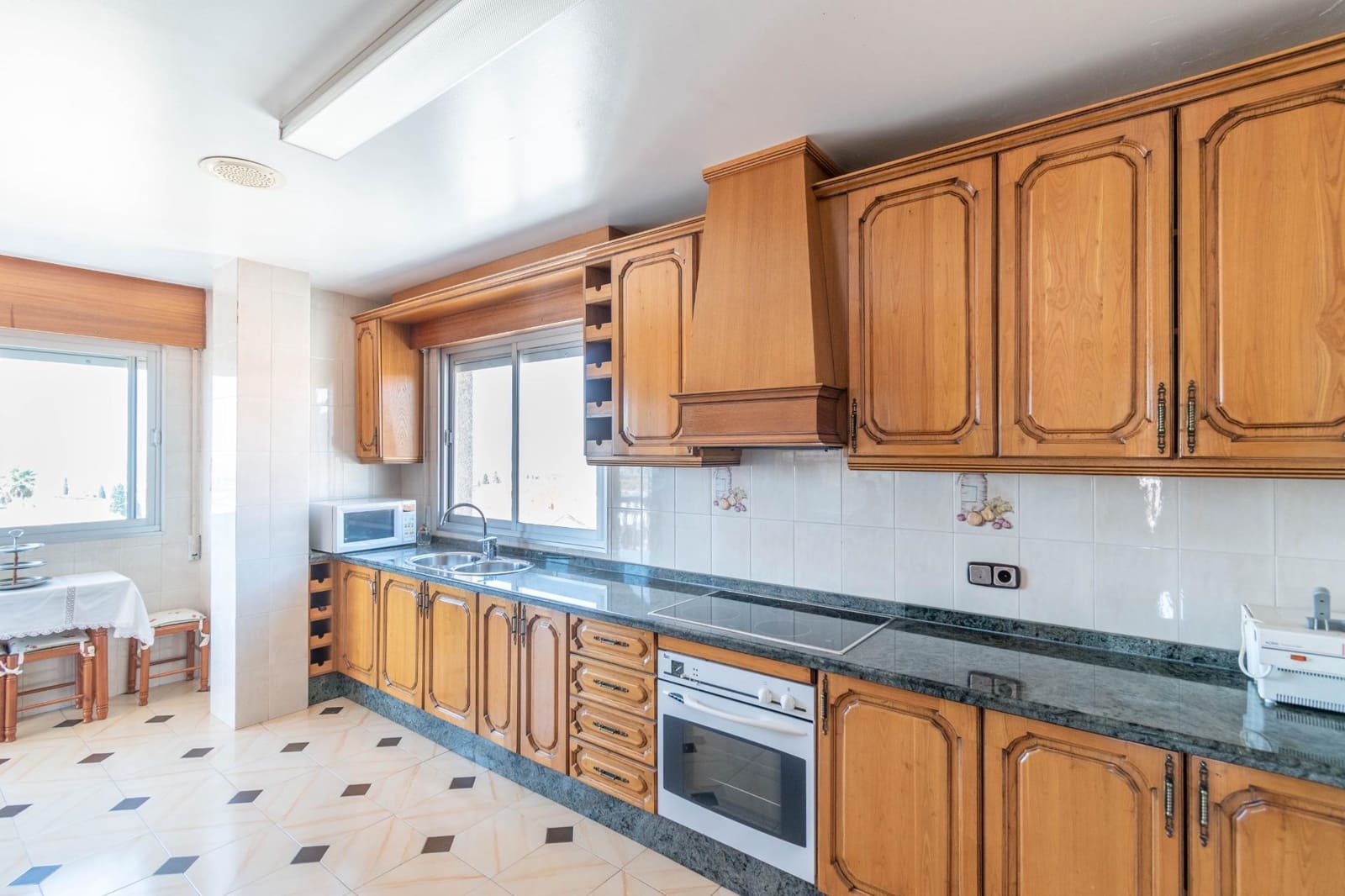 5 sovrum Semi-fristående Villa till salu i Jun med garage - 249 000 € (Ref: 9675010)