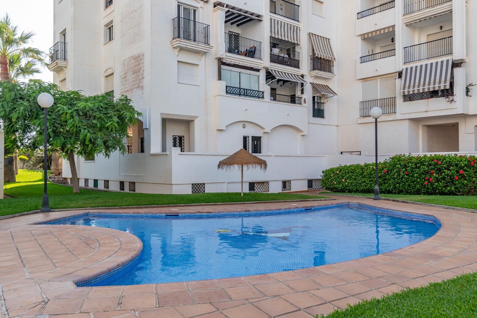 3 bedroom Flat for sale in Salobrena with garage - € 320,000 (Ref: 9675011)
