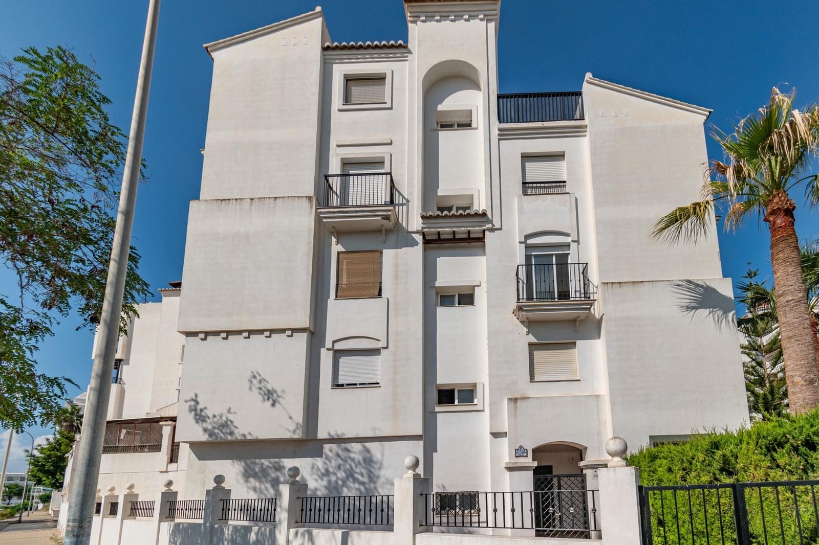 3 bedroom Flat for sale in Salobrena with garage - € 320,000 (Ref: 9675011)