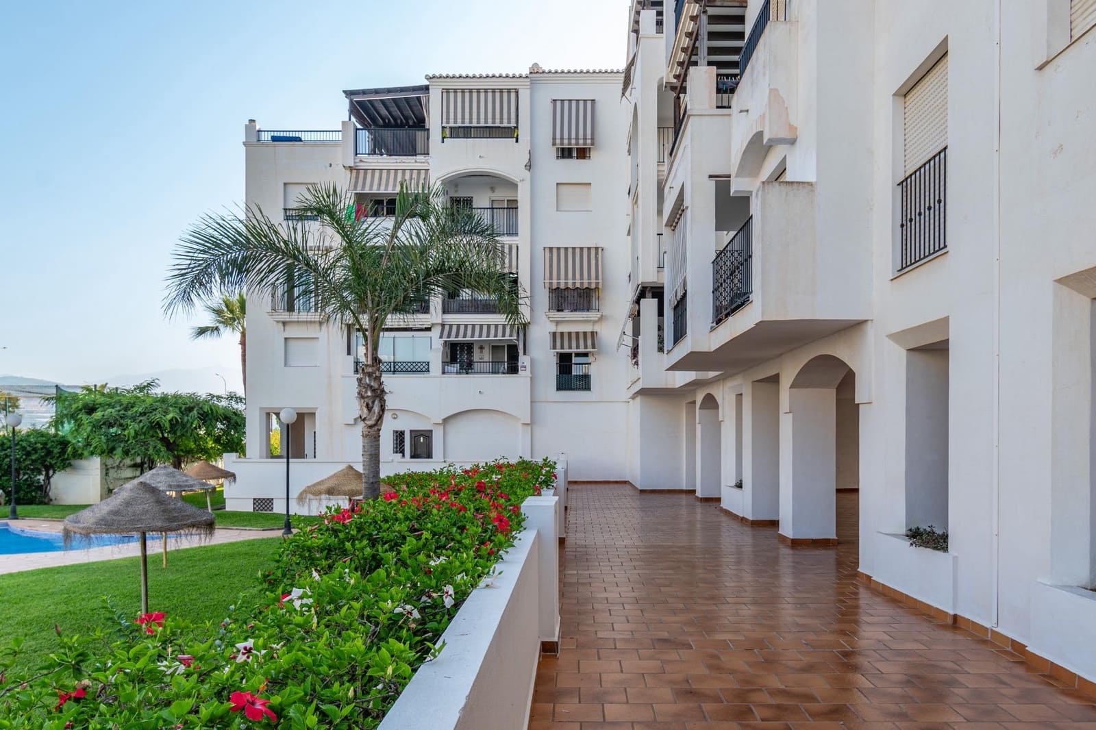 3 bedroom Flat for sale in Salobrena with garage - € 320,000 (Ref: 9675011)