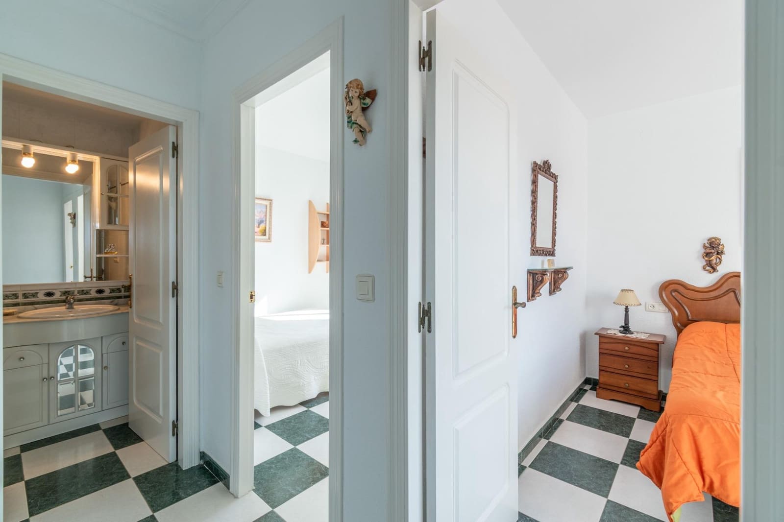 3 bedroom Flat for sale in Salobrena with garage - € 320,000 (Ref: 9675011)