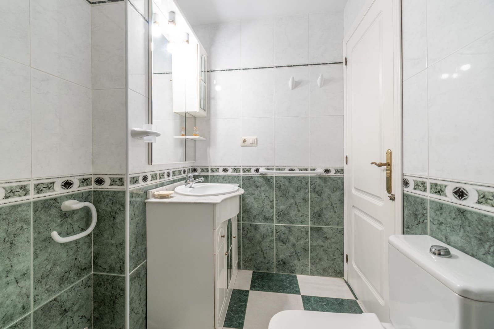 3 bedroom Flat for sale in Salobrena with garage - € 320,000 (Ref: 9675011)