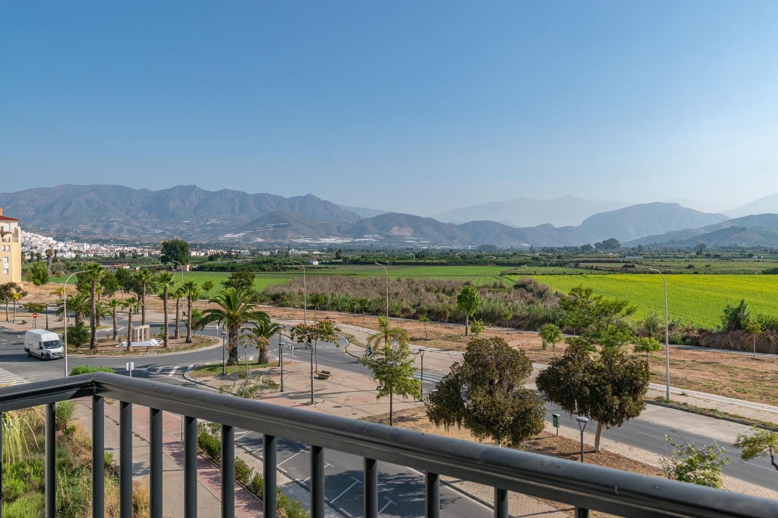 3 bedroom Flat for sale in Salobrena with garage - € 320,000 (Ref: 9675011)