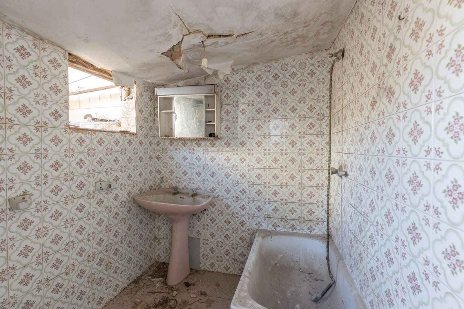 3 makuuhuone Maalaistalo myytävänä paikassa Atarfe mukana 
autotalli - 88 900 € (Ref: 9675014)