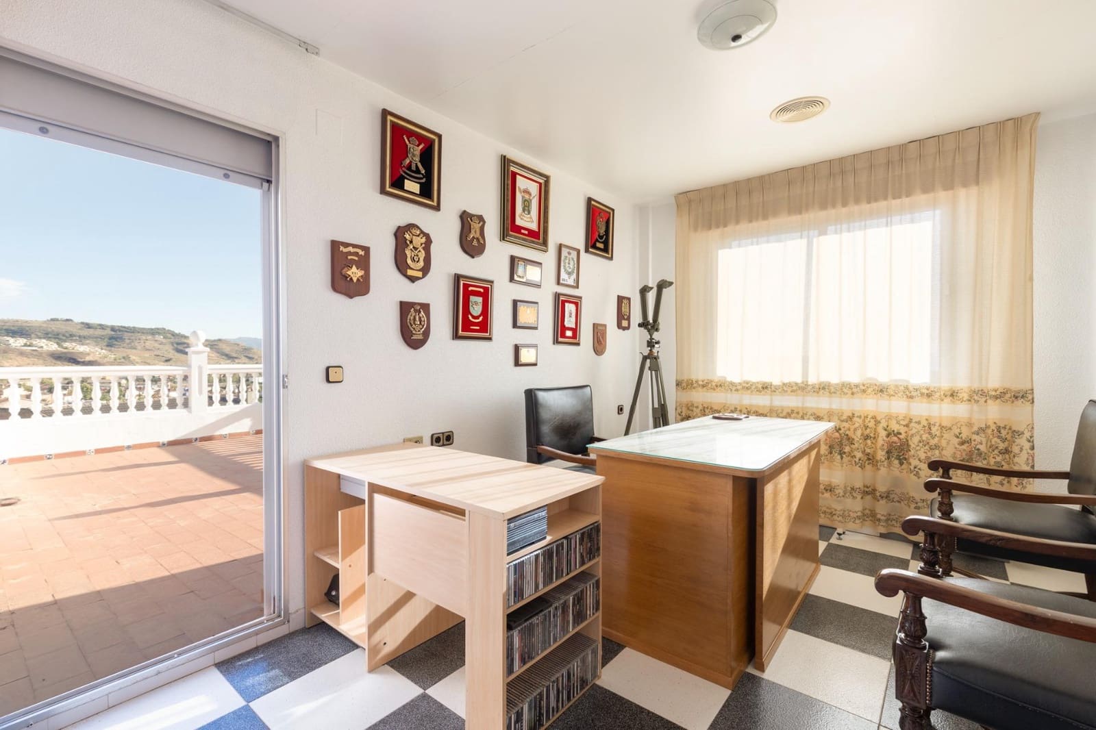 Pareado de 5 habitaciones en Jun en venta - 249.000 € (Ref: 9675015)