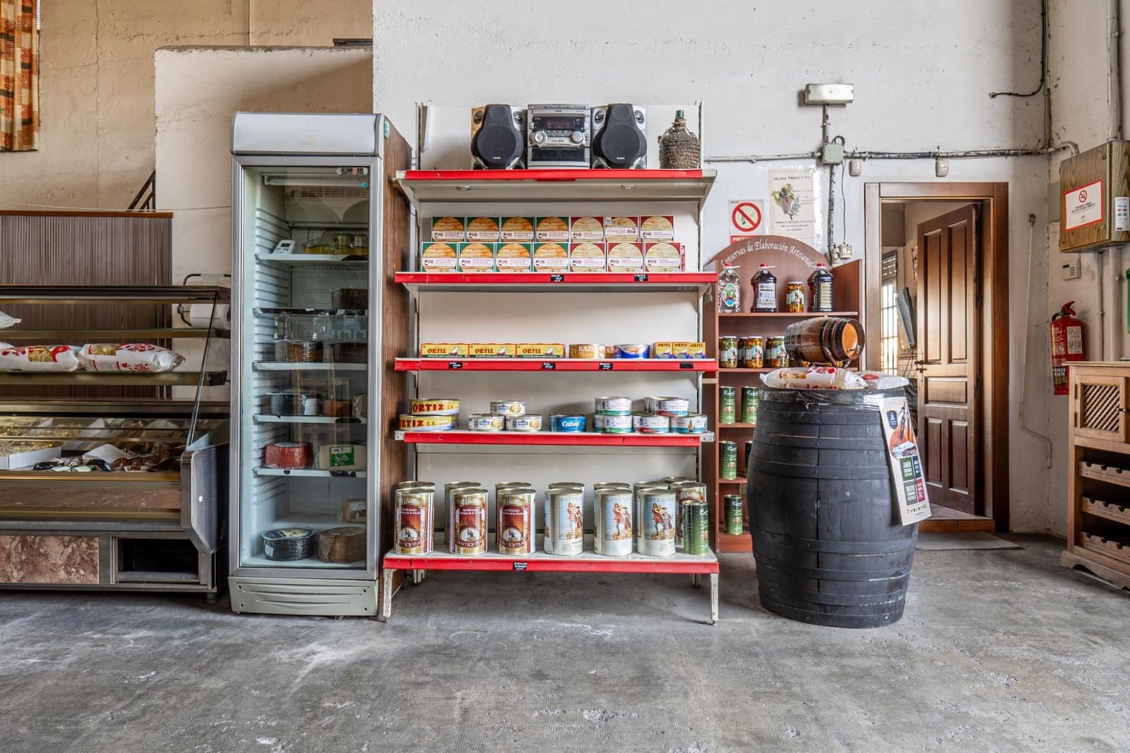 4 bedroom Business for sale in Alhendin with pool garage - € 990,000 (Ref: 9675016)