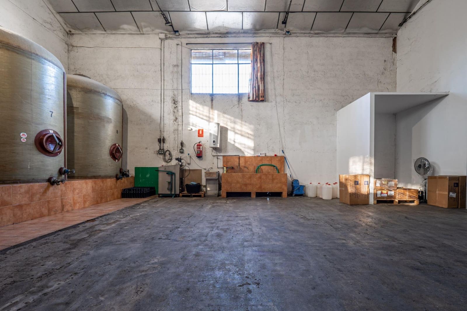 4 bedroom Business for sale in Alhendin with pool garage - € 990,000 (Ref: 9675016)