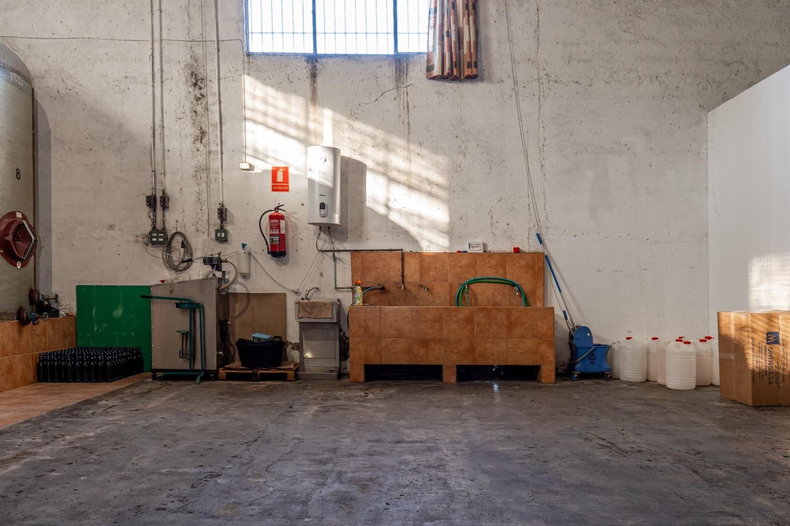 4 bedroom Business for sale in Alhendin with pool garage - € 990,000 (Ref: 9675016)