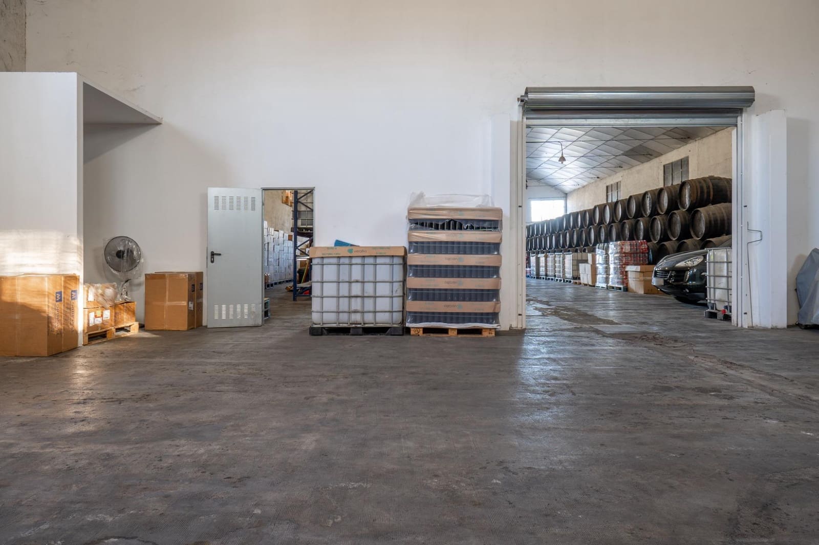 4 bedroom Business for sale in Alhendin with pool garage - € 990,000 (Ref: 9675016)