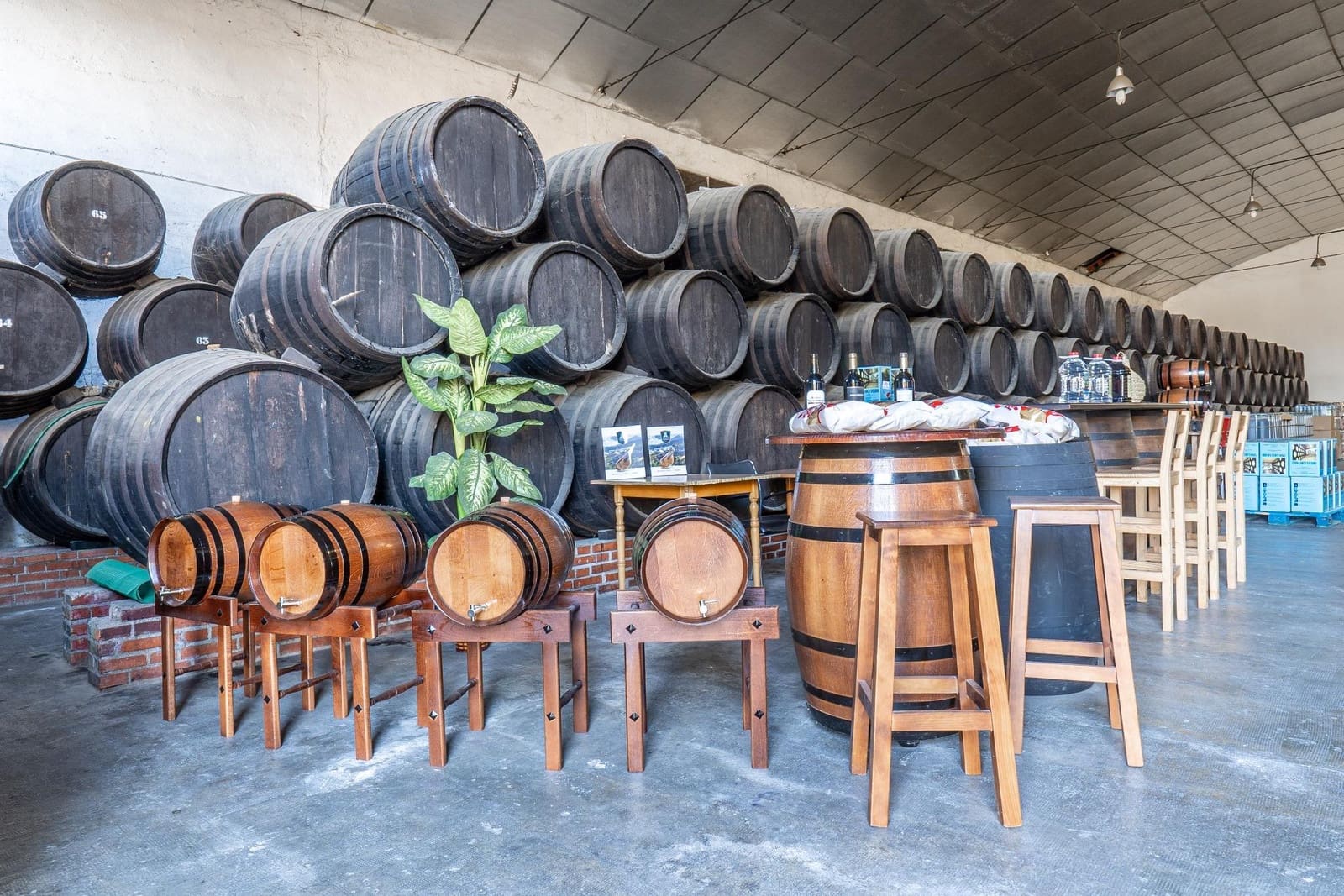 4 bedroom Business for sale in Alhendin with pool garage - € 990,000 (Ref: 9675016)