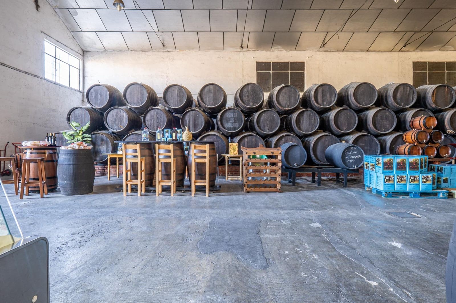 4 bedroom Business for sale in Alhendin with pool garage - € 990,000 (Ref: 9675016)