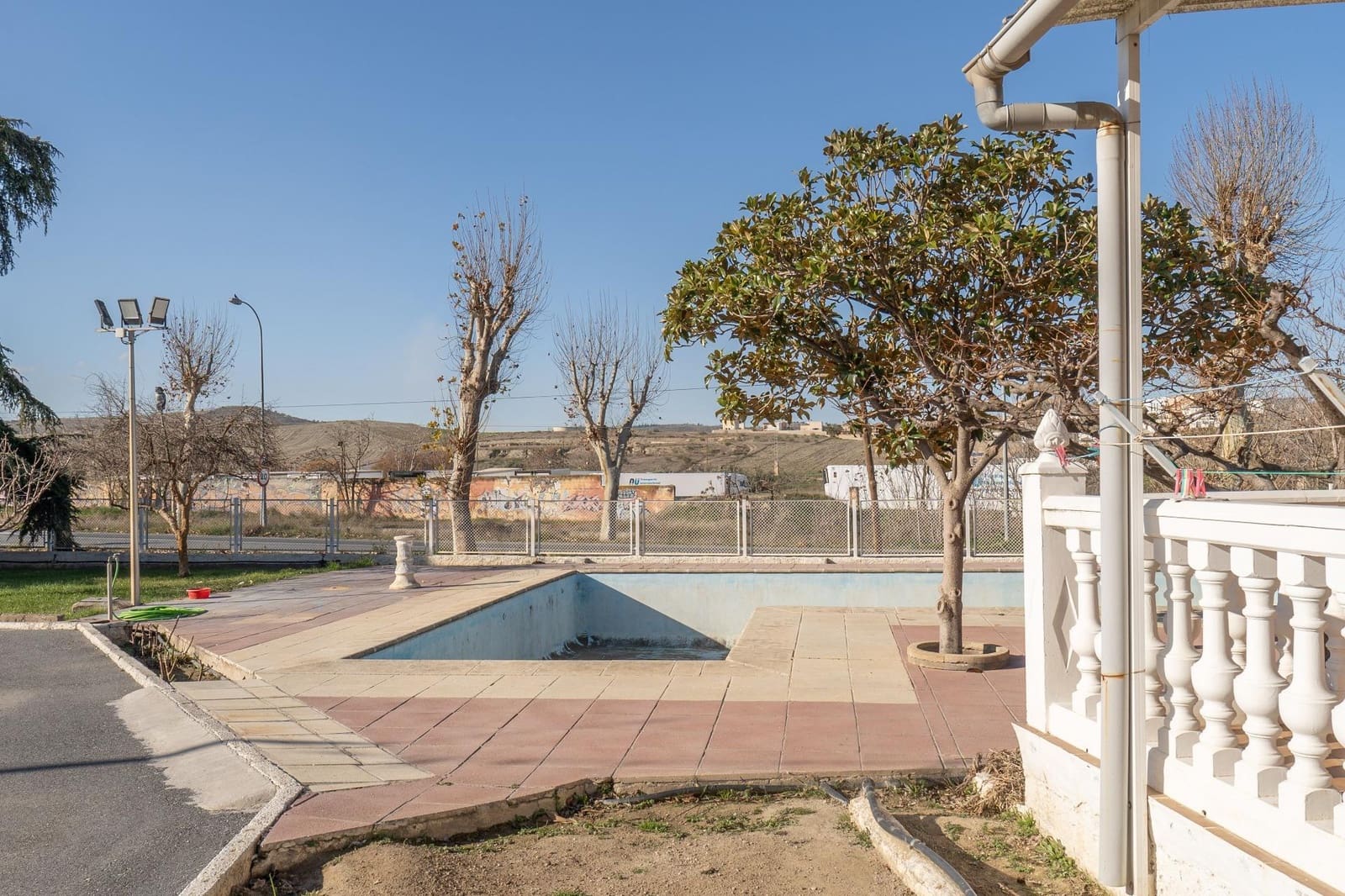 4 bedroom Business for sale in Alhendin with pool garage - € 990,000 (Ref: 9675016)