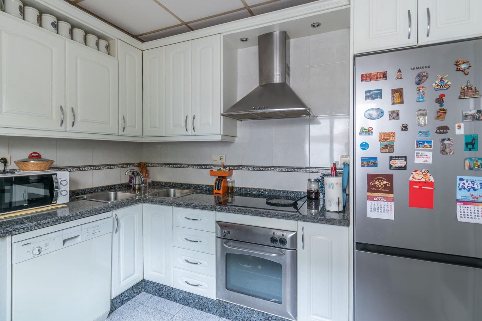 3 Zimmer Reihenhaus zu verkaufen in La Zubia mit Garage - 220.000 € (Ref: 9675018)