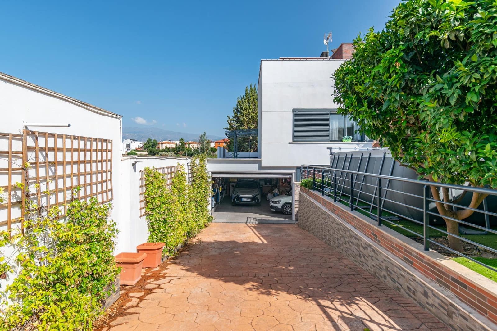 4 soverom Villa til salgs i Alhendin med svømmebasseng garasje - € 449 000 (Ref: 9675020)