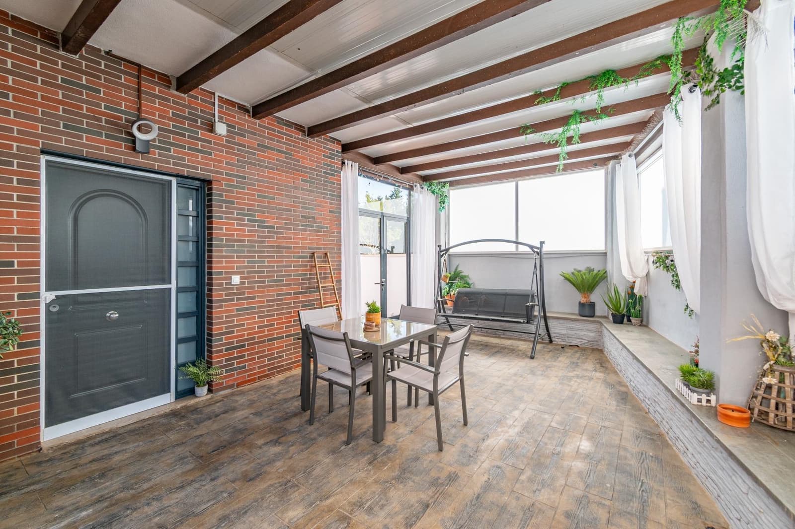 4 soverom Villa til salgs i Alhendin med svømmebasseng garasje - € 449 000 (Ref: 9675020)