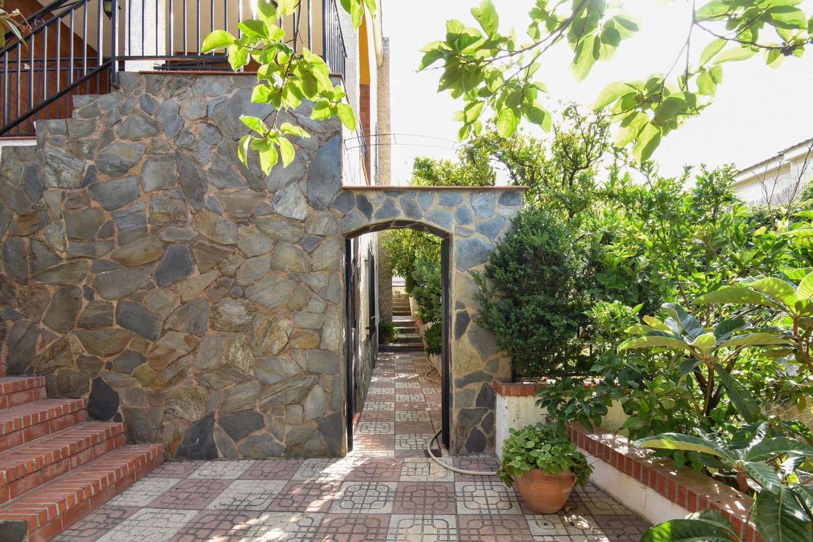 Chalet de 10 habitaciones en Padul en venta con piscina garaje - 320.000 € (Ref: 9675024)