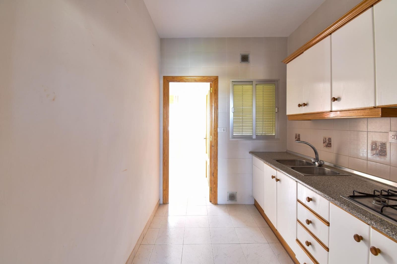 Chalet de 10 habitaciones en Padul en venta con piscina garaje - 320.000 € (Ref: 9675024)