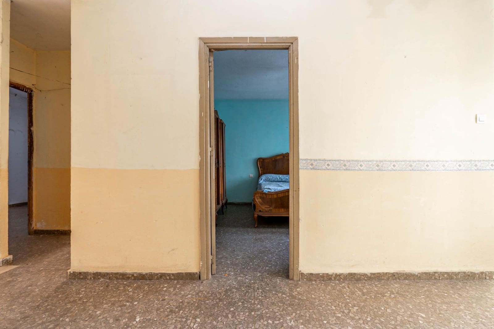 5 bedroom Terraced Villa for sale in Ogijares - € 268,000 (Ref: 9675025)