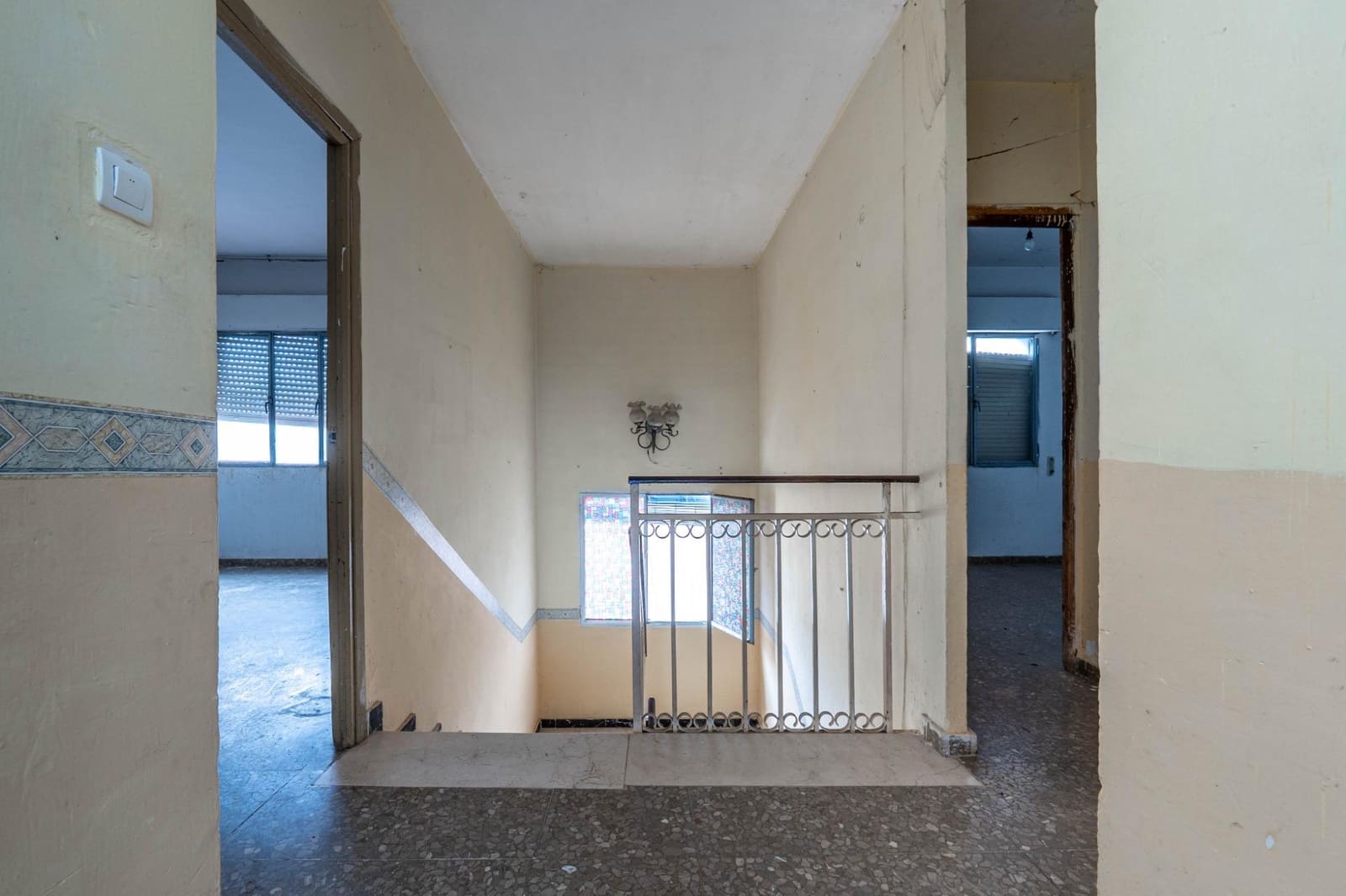 5 bedroom Terraced Villa for sale in Ogijares - € 268,000 (Ref: 9675025)