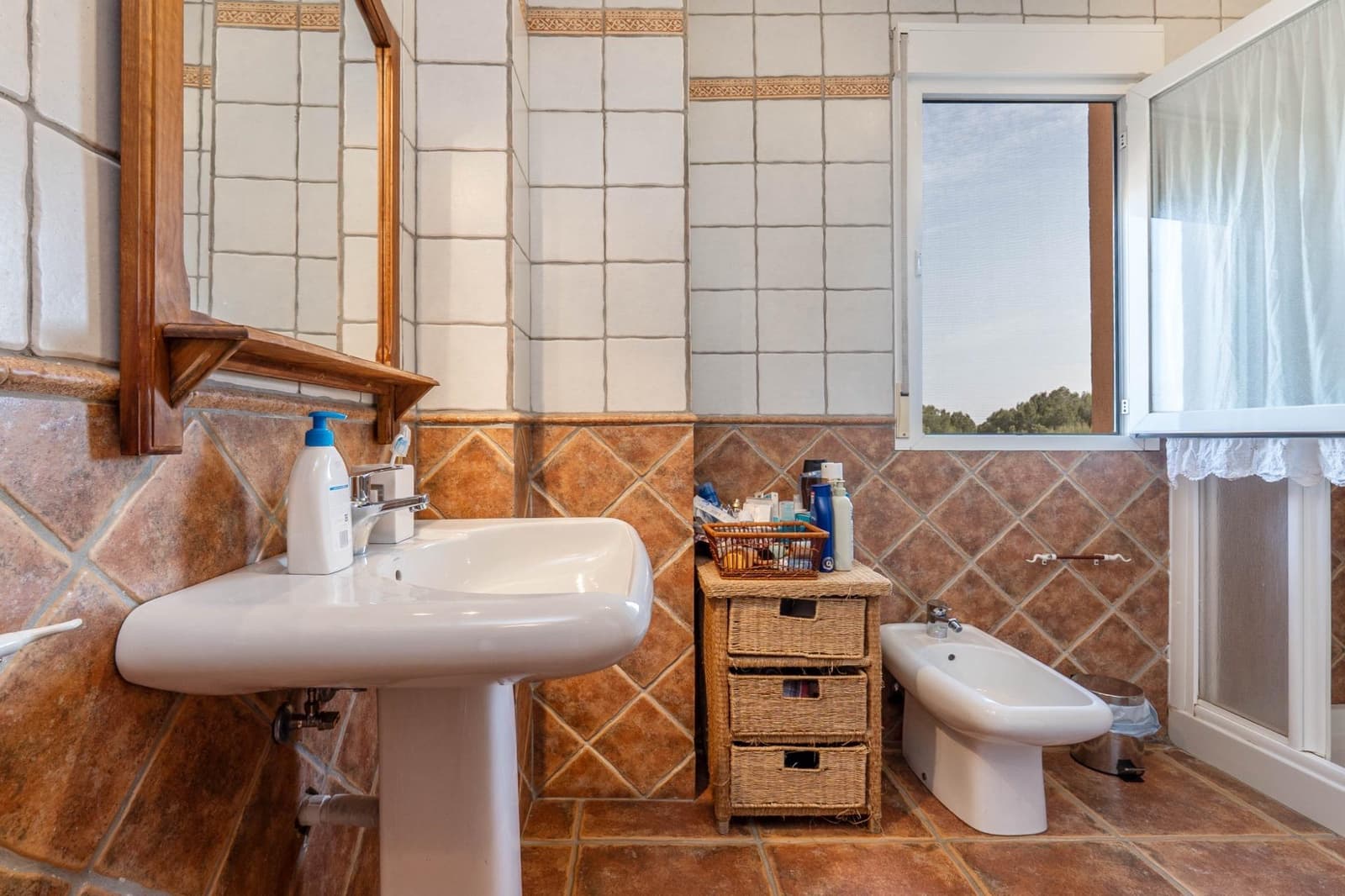 3 bedroom Villa for sale in La Zubia with pool garage - € 350,000 (Ref: 9675026)