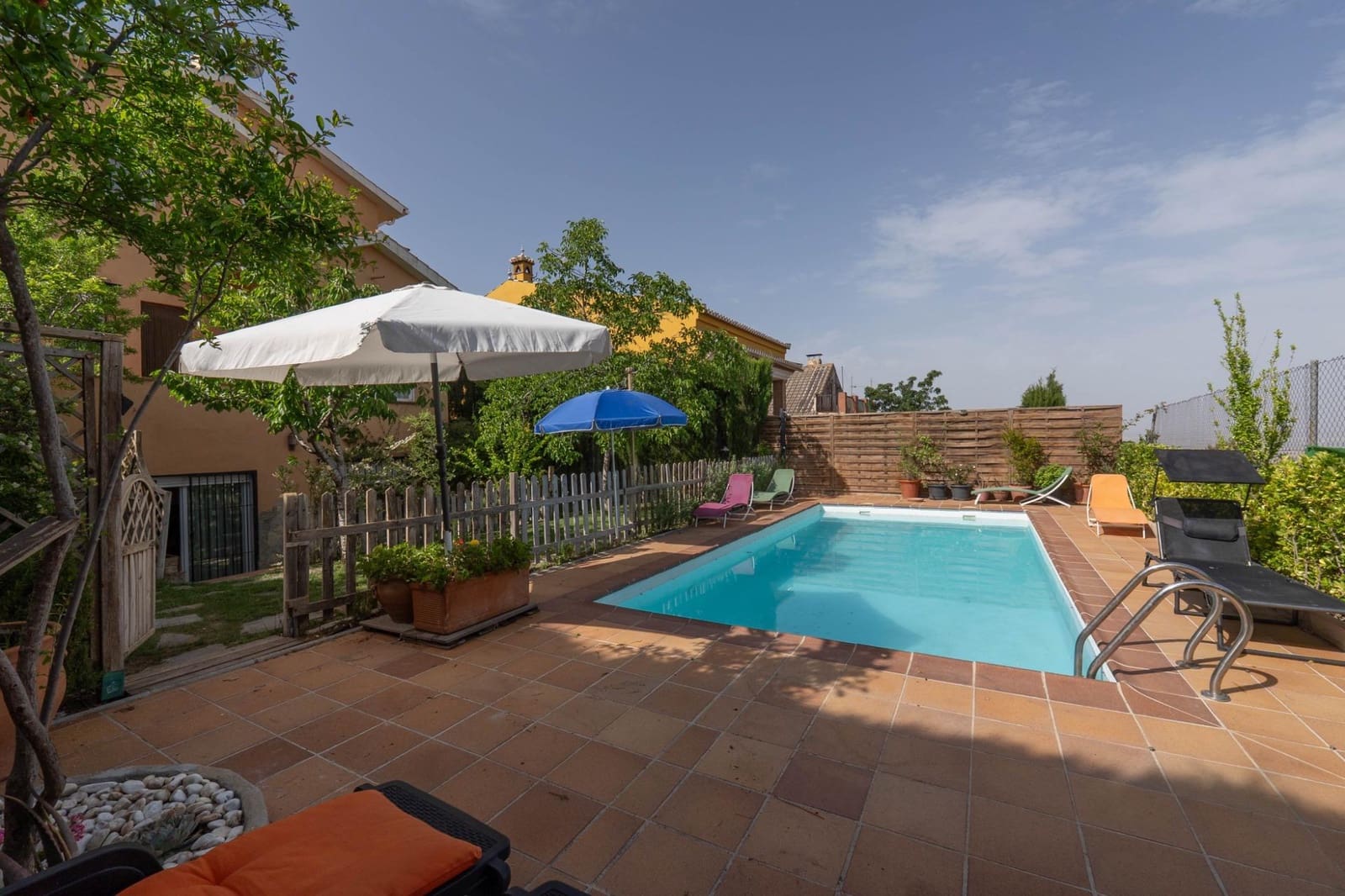 3 bedroom Villa for sale in La Zubia with pool garage - € 350,000 (Ref: 9675026)