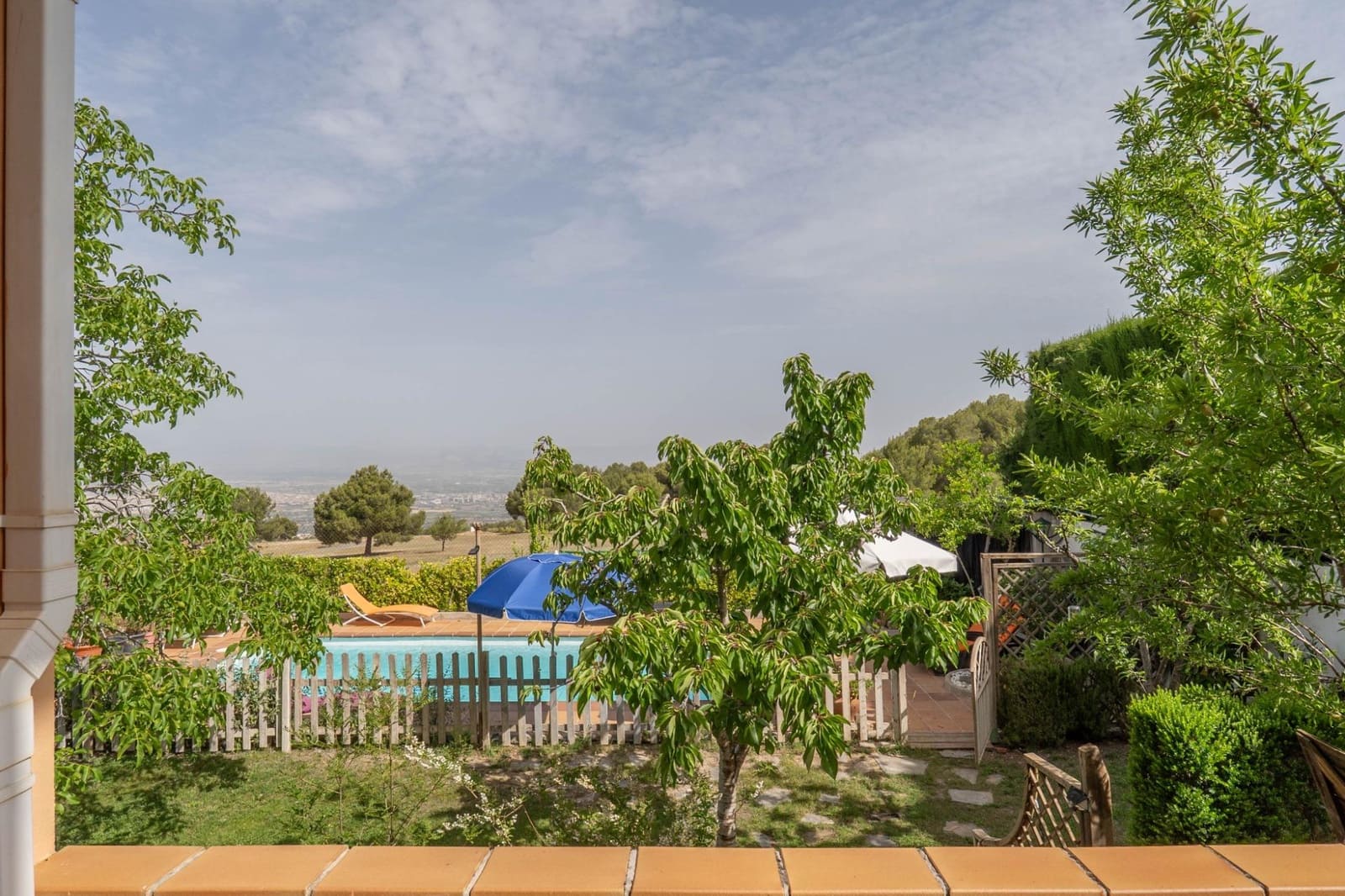 3 bedroom Villa for sale in La Zubia with pool garage - € 350,000 (Ref: 9675026)