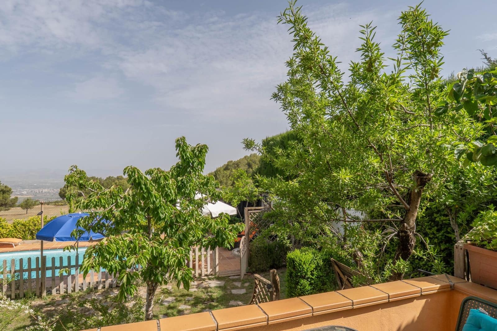 3 bedroom Villa for sale in La Zubia with pool garage - € 350,000 (Ref: 9675026)