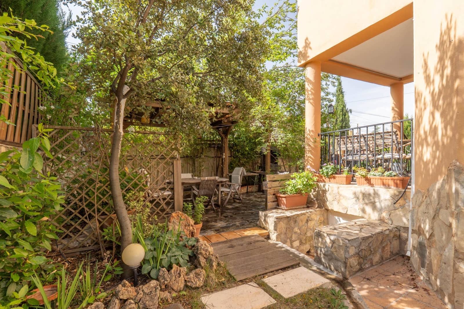 3 bedroom Villa for sale in La Zubia with pool garage - € 350,000 (Ref: 9675026)