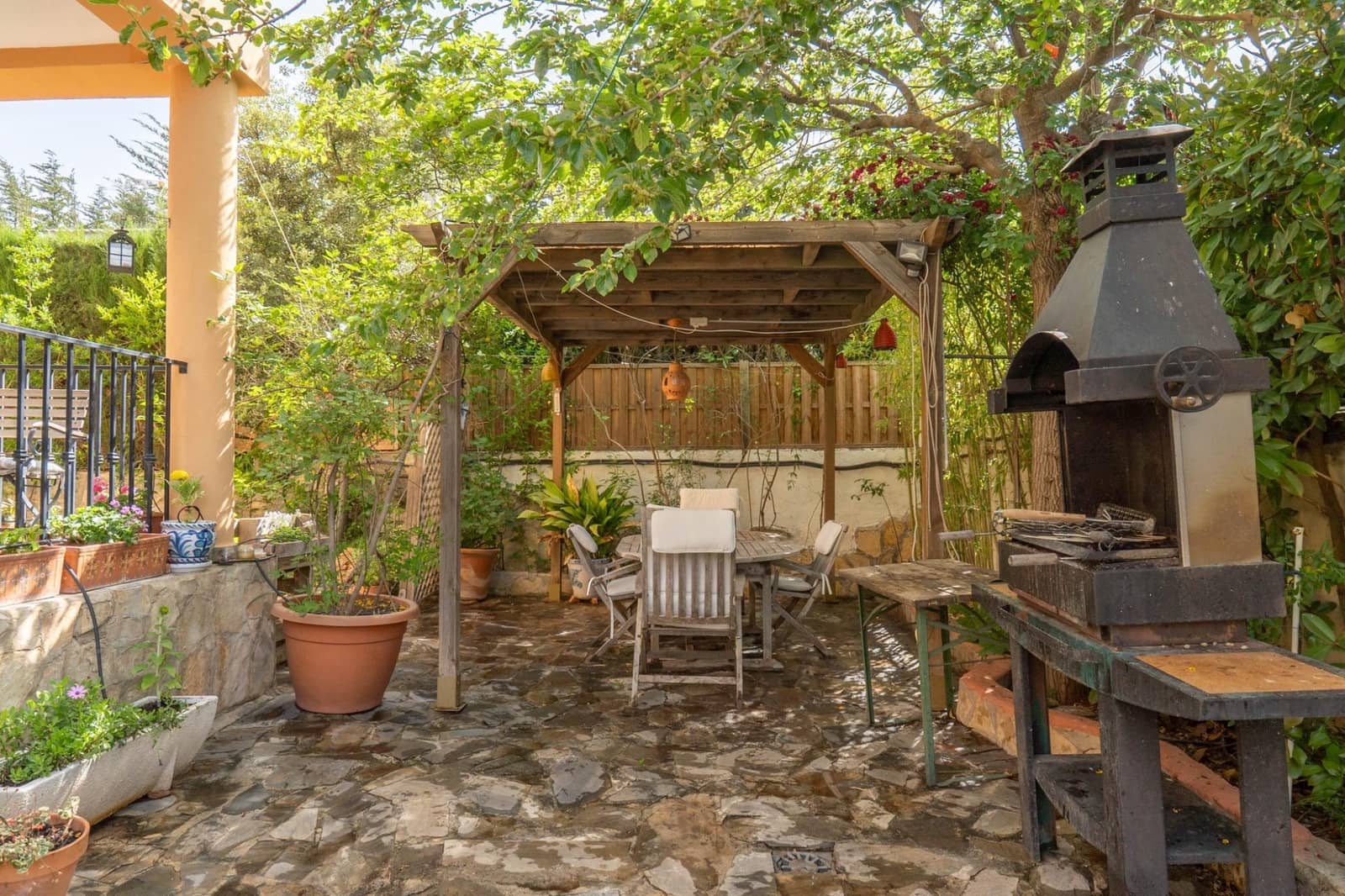 3 bedroom Villa for sale in La Zubia with pool garage - € 350,000 (Ref: 9675026)