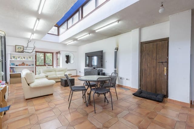 4 sypialnia Finka/Dom wiejski na sprzedaż w Alfacar z basenem garażem - 360 000 € (Ref: 9675029)