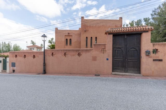 4 sypialnia Finka/Dom wiejski na sprzedaż w Alfacar z basenem garażem - 360 000 € (Ref: 9675029)