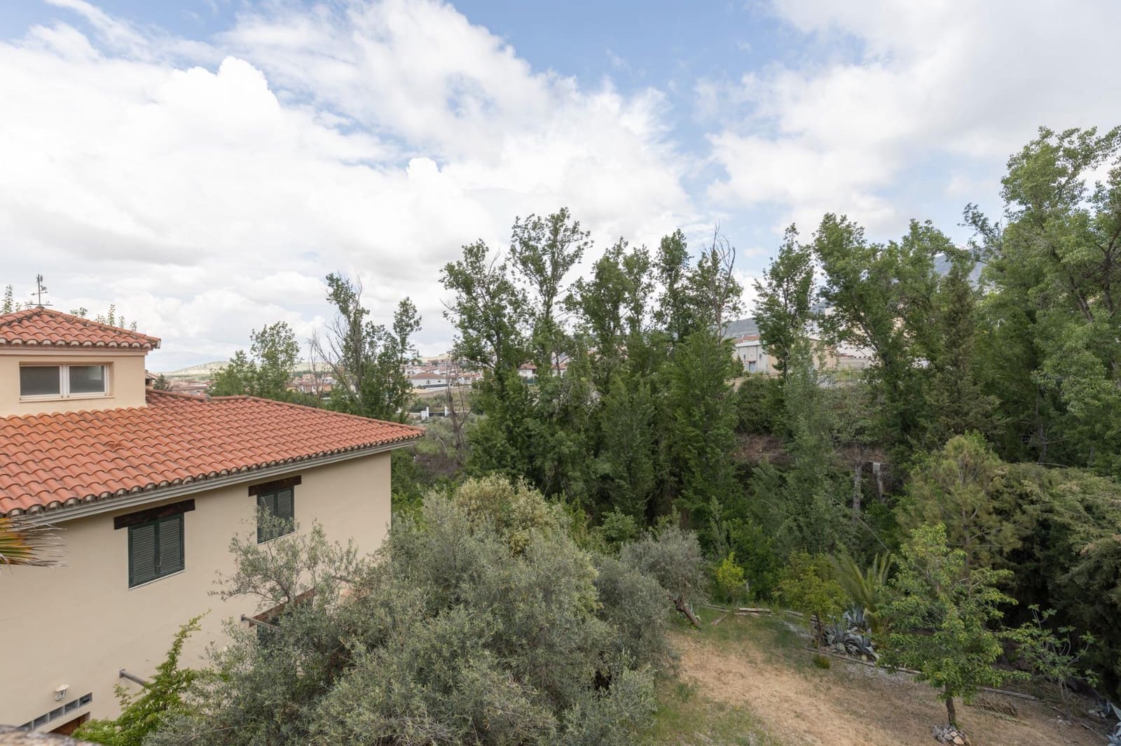 4 makuuhuone Maalaistalo myytävänä paikassa Alfacar mukana uima-altaan 
autotalli - 360 000 € (Ref: 9675029)