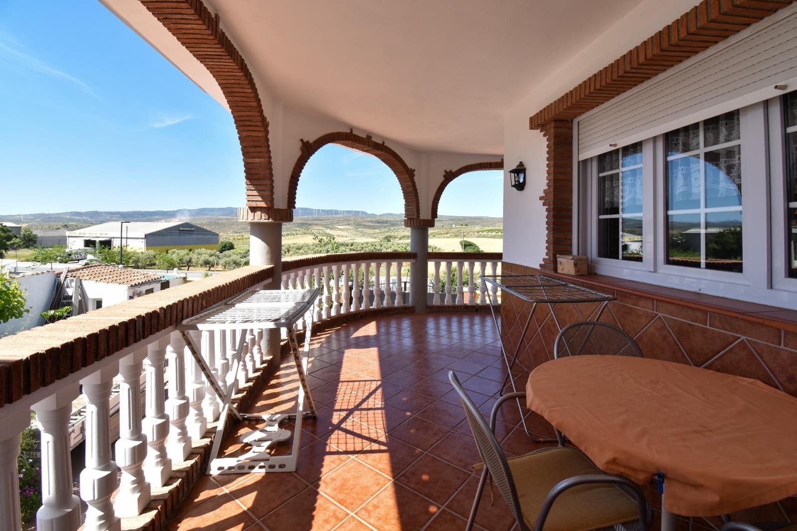 Chalet de 6 habitaciones en Padul en venta con piscina garaje - 499.000 € (Ref: 9675031)