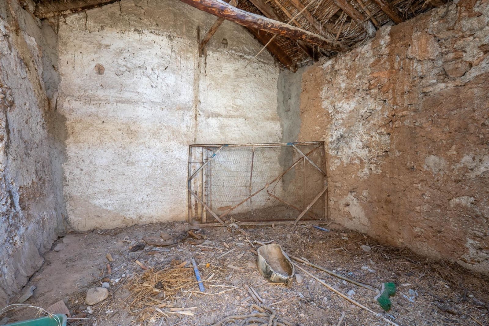 2 makuuhuone Omakotitalo myytävänä paikassa La Zubia - 42 000 € (Ref: 9675034)