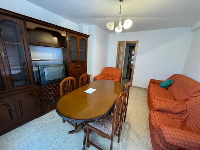 Piso de 3 habitaciones en Cervantes, Granada ciudad en alquiler - 750 € (Ref: 9675035)