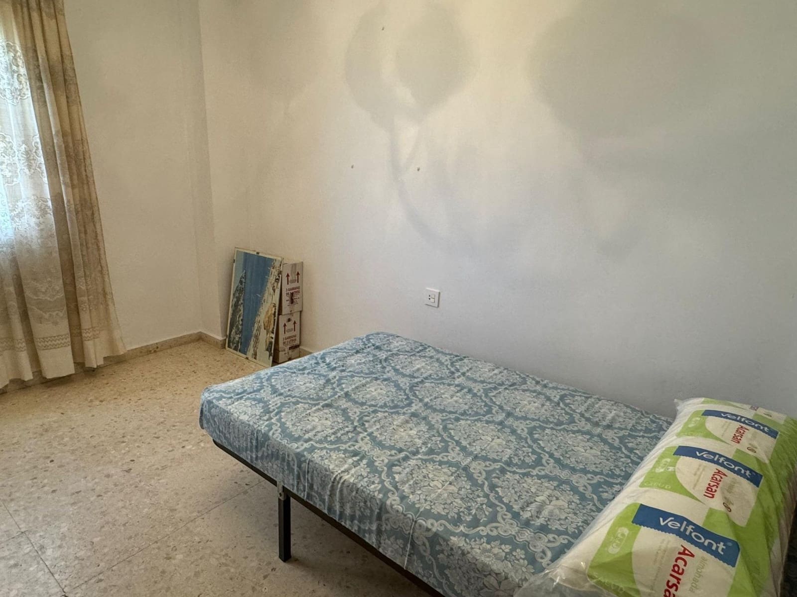 3 soveværelse Lejlighed til leje i Granada by - € 750 (Ref: 9675035)