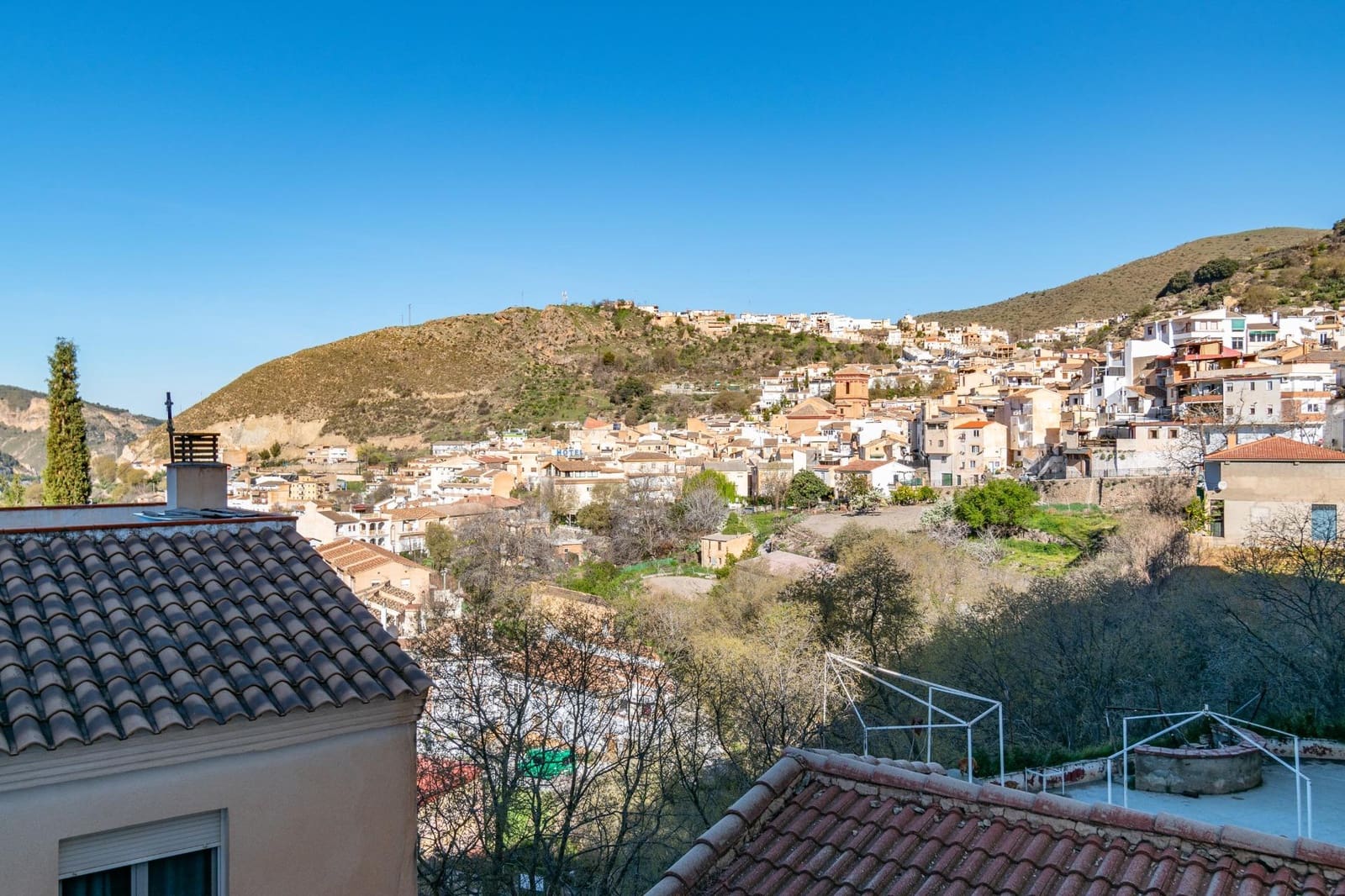 Commerciale in vendita in Guejar Sierra - 165.000 € (Rif: 9675037)