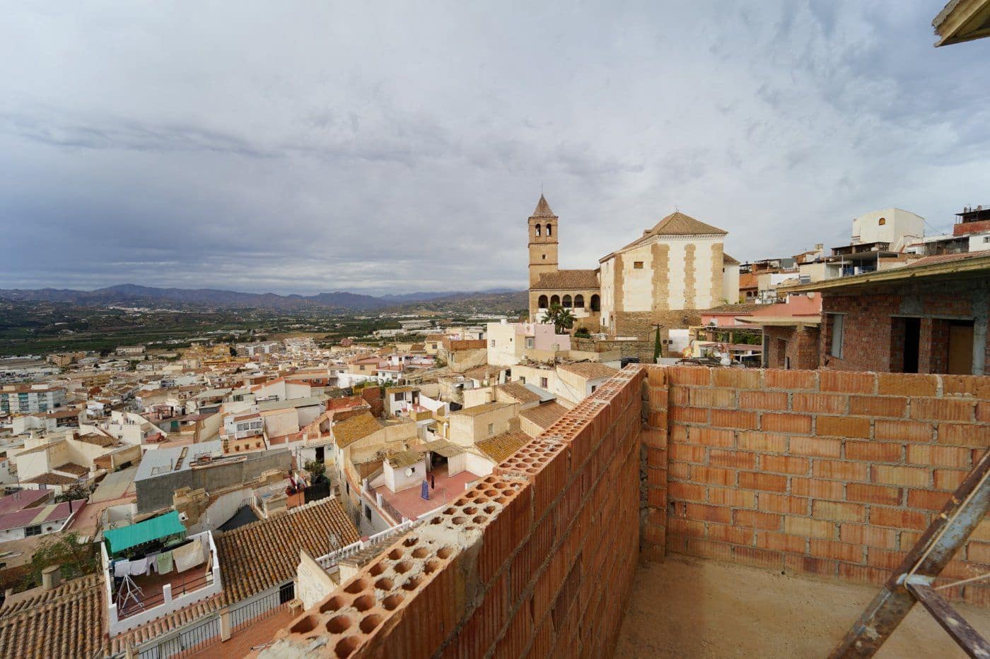 Apartamento de 18 habitaciones en Vélez-Málaga en venta - 500.000 € (Ref: 9675042)