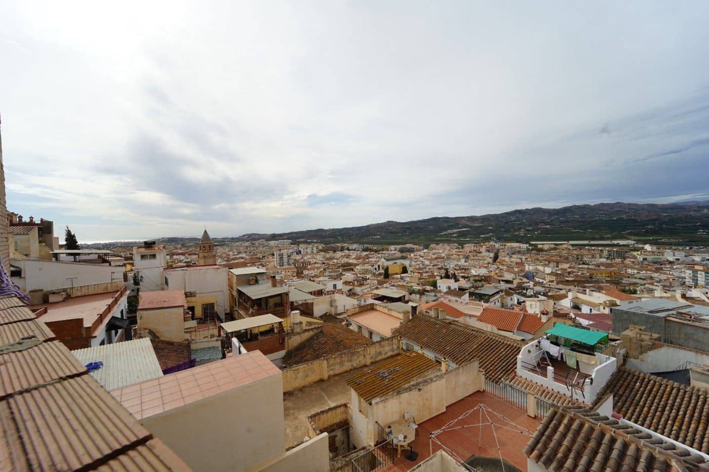 Apartamento de 18 habitaciones en Vélez-Málaga en venta - 500.000 € (Ref: 9675042)