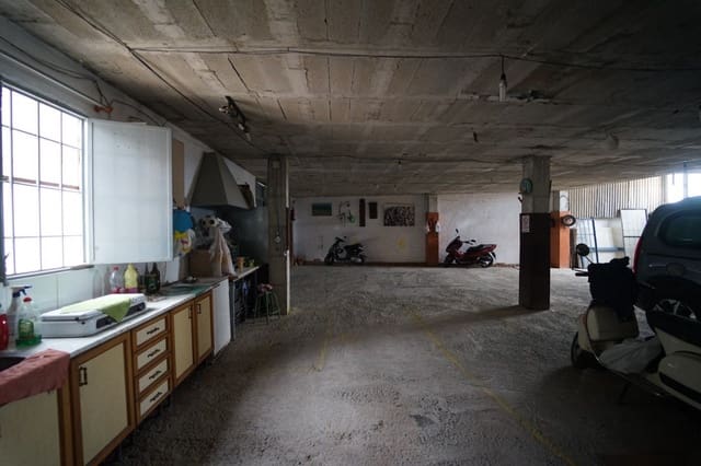 Apartamento de 18 habitaciones en Vélez-Málaga en venta - 500.000 € (Ref: 9675042)