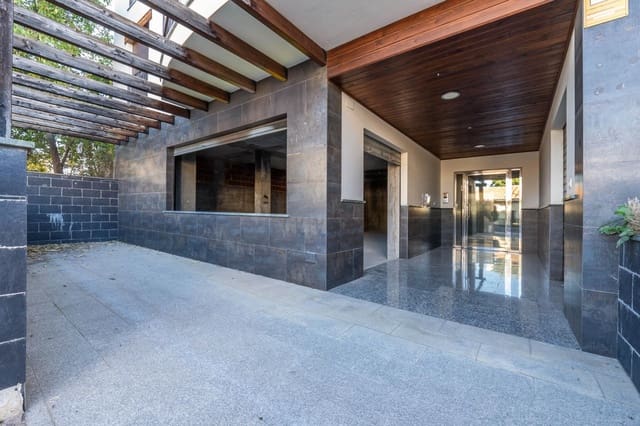 Commerciale in vendita in Cájar - 95.000 € (Rif: 9675045)