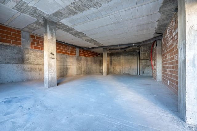 Commerciale in vendita in Cájar - 95.000 € (Rif: 9675045)