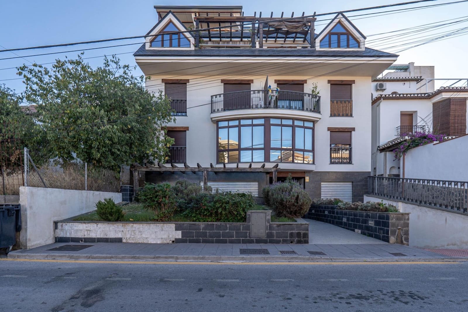 Kommersiell til salgs i Cajar - € 95 000 (Ref: 9675045)