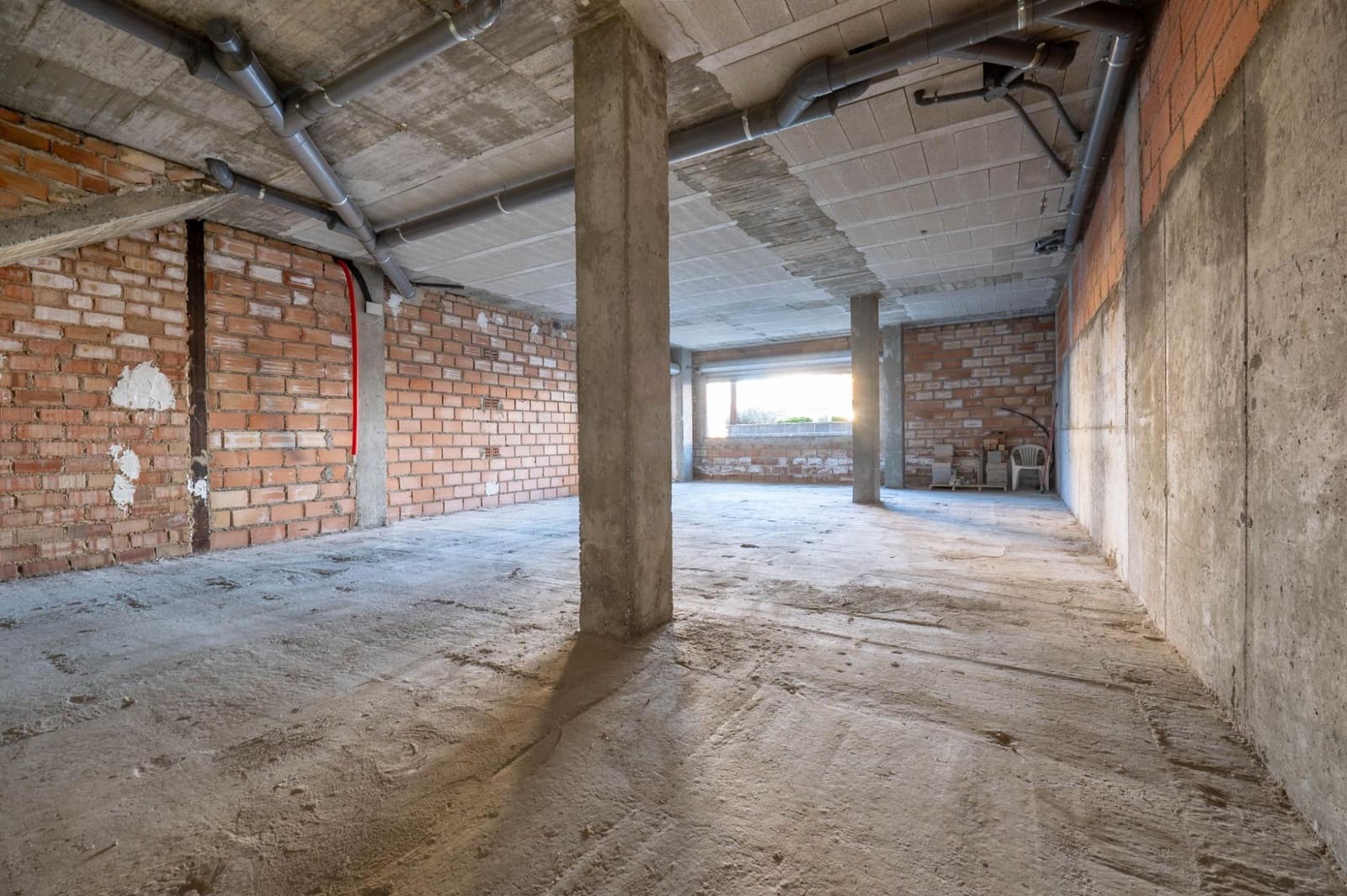 Kommersiell til salgs i Cajar - € 95 000 (Ref: 9675045)