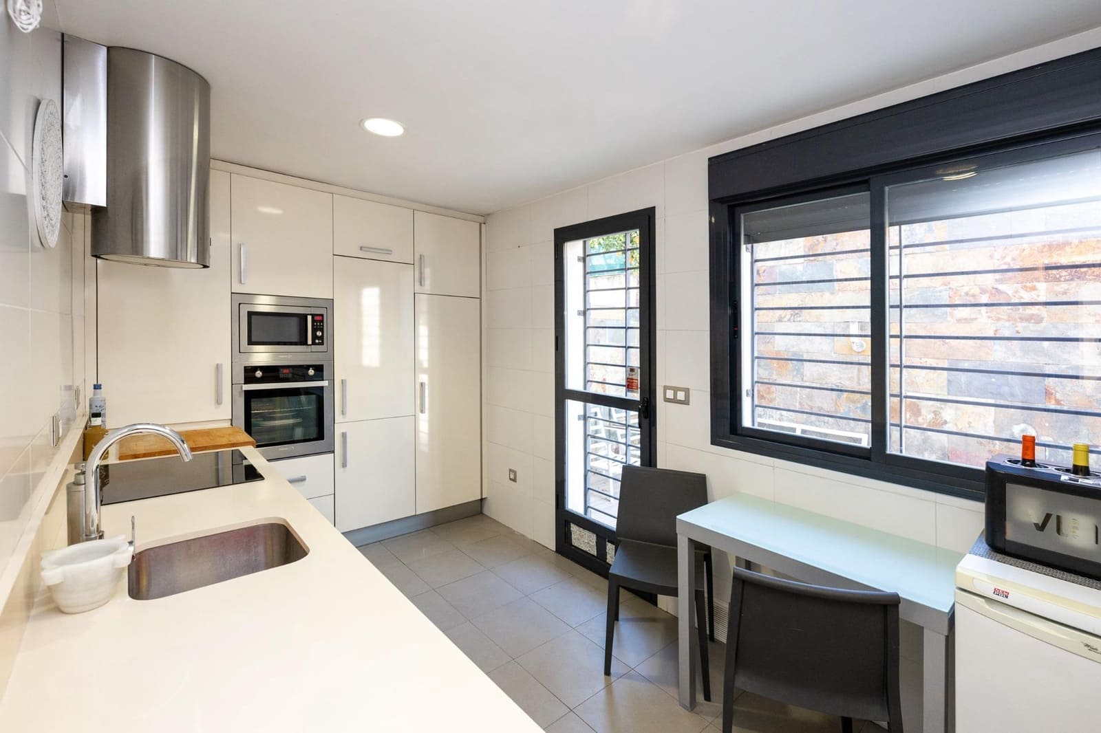 4 slaapkamer Villa te koop in Huetor Vega met zwembad garage - € 458.000 (Ref: 9675049)