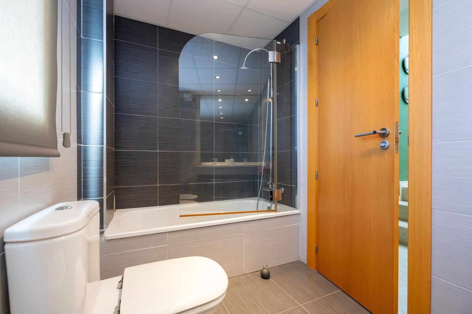 4 slaapkamer Villa te koop in Huetor Vega met zwembad garage - € 458.000 (Ref: 9675049)