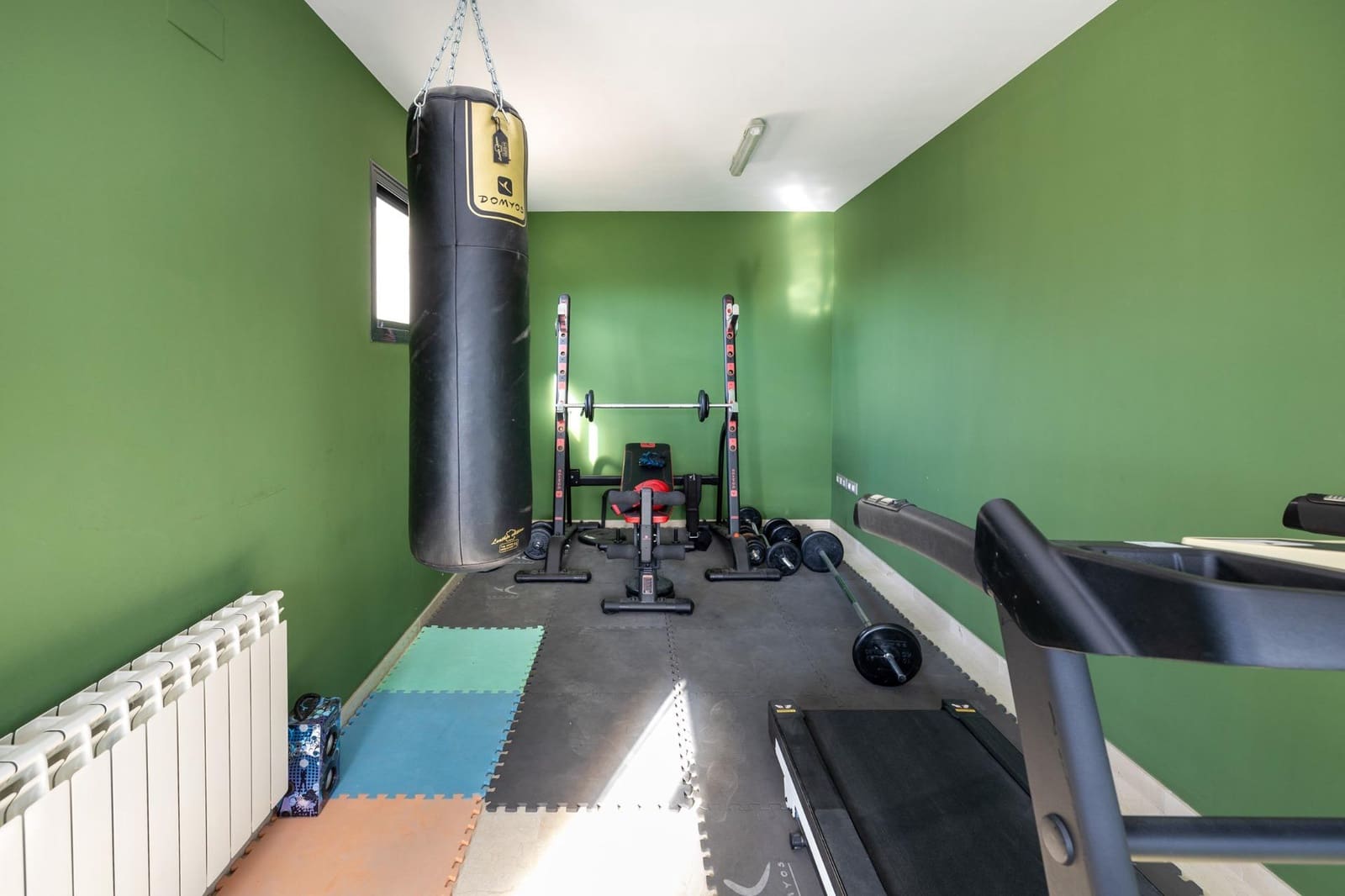 4 slaapkamer Villa te koop in Huetor Vega met zwembad garage - € 458.000 (Ref: 9675049)