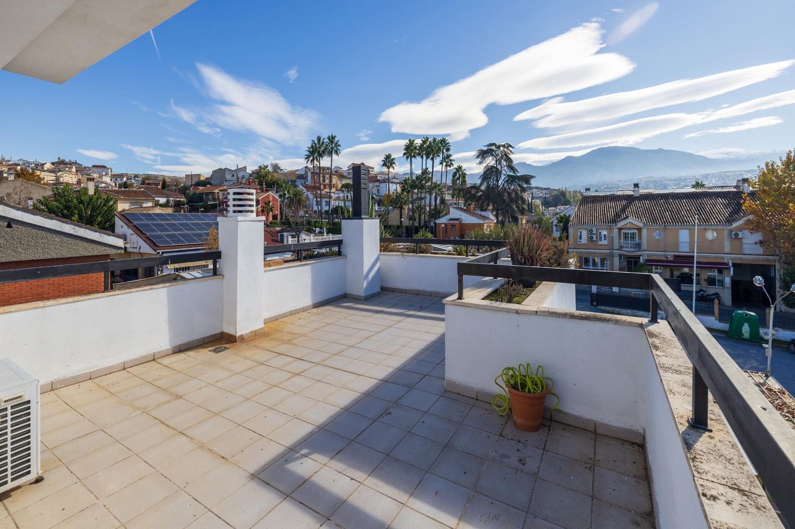 4 slaapkamer Villa te koop in Huetor Vega met zwembad garage - € 458.000 (Ref: 9675049)