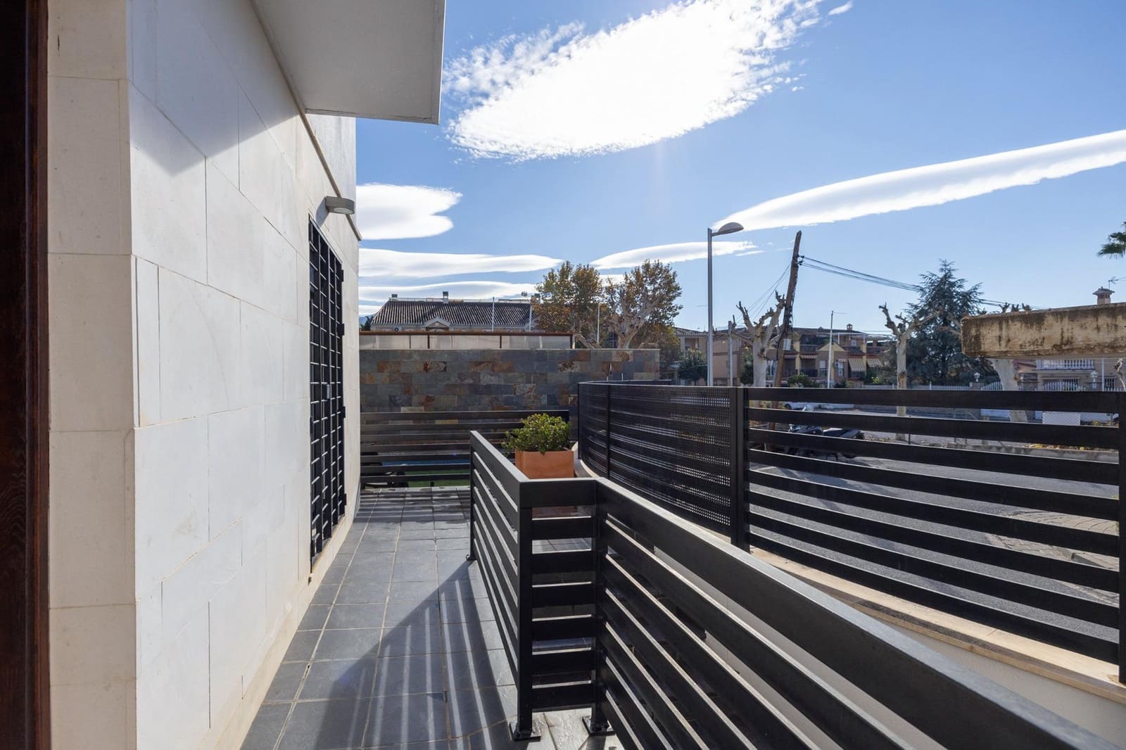 4 slaapkamer Villa te koop in Huetor Vega met zwembad garage - € 458.000 (Ref: 9675049)